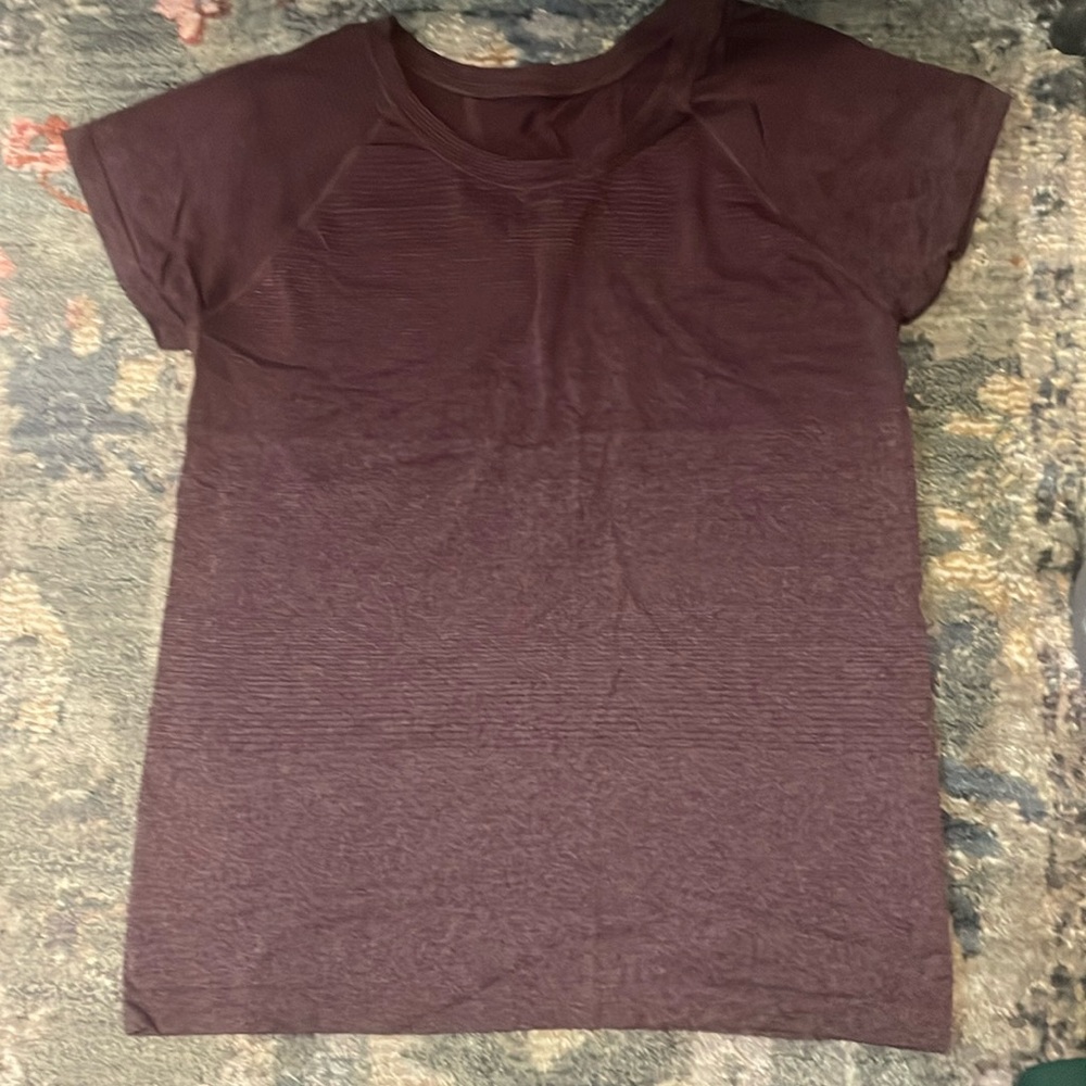 Athleta womens medium momentum seamless tee